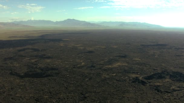 Aerial Idaho USA crater vegetation magma volcanic hiking — Stock Video