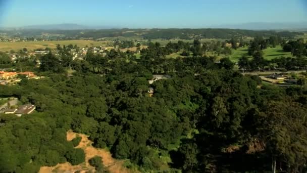 Campo de golfe paisagem esporte residencial — Vídeo de Stock