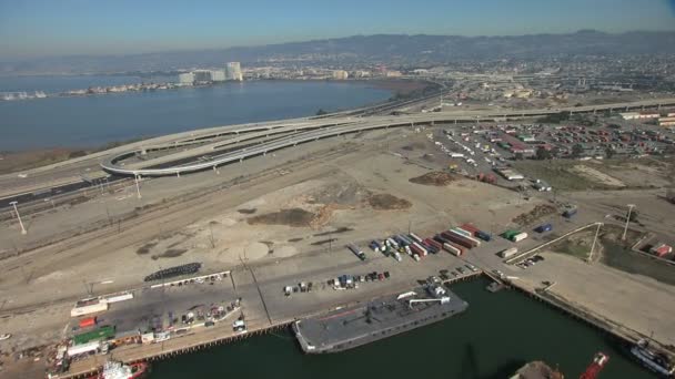 Anténa Francisco Bay Interstate 80 Oakland přístavní doky Usa — Stock video