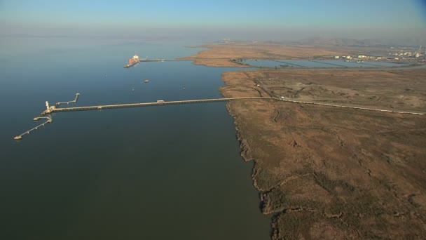 Avión San Francisco Bay Wildlife Oil Refinery Petróleo — Vídeos de Stock