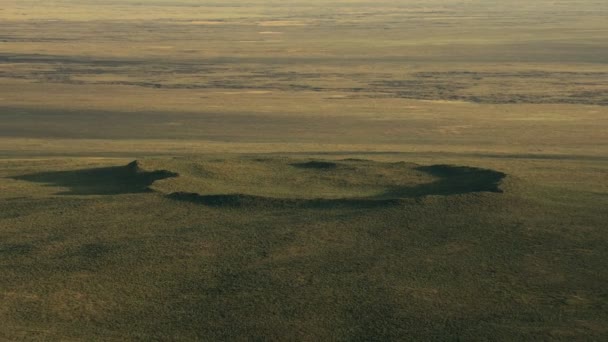 Vzdušný Idaho Usa lávové krátery vegetace přírodní — Stock video