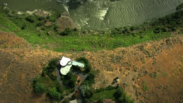 Aerials Idaho USA Snake River Shoshone building clif travel — стоковое видео