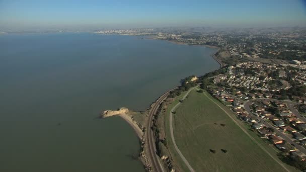 Aerial Coast residential suburbs wildlife San Francisco — Stock Video