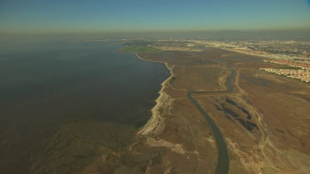 Aerial San Francisco Humedales costeros vertedero de vida silvestre USA — Vídeo de stock