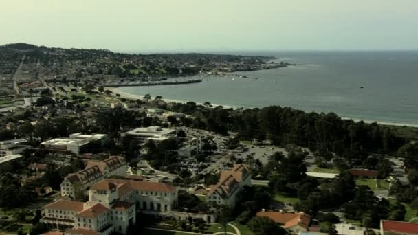 Aerial Kalifornien Monterey kusten harbor — Stockvideo