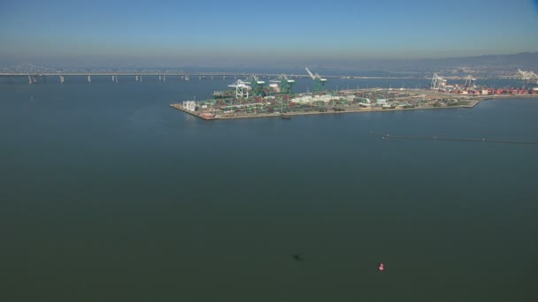 Aerial San Francisco Bay Oakland Bay Bridge EUA — Vídeo de Stock