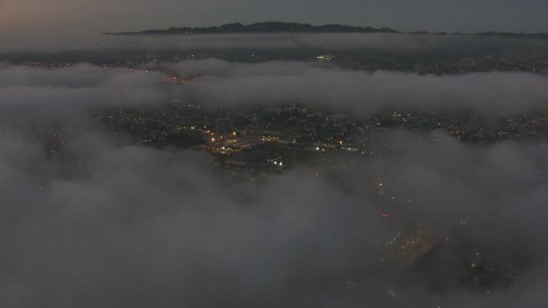 Cúmulo da paisagem nebulosa do céu da Califórnia — Vídeo de Stock