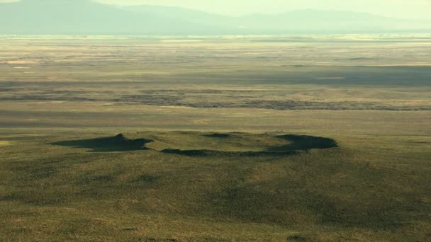 Aerial Idaho USA cráteres de lava vegetación naturaleza — Vídeos de Stock