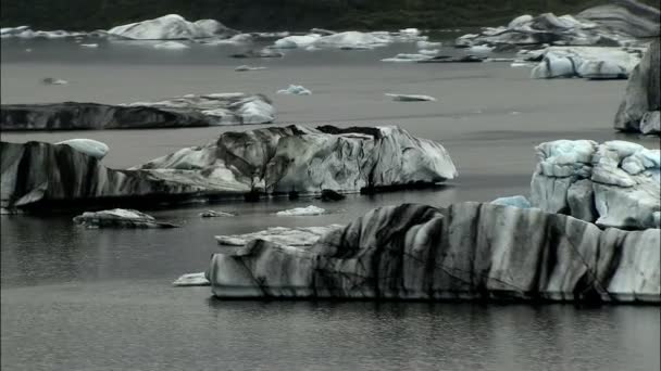 Моренная грязь ледника Аляски — стоковое видео