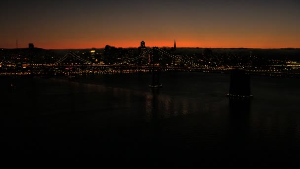 San Francisco Oakland Körfezi Köprüsü günbatımı şehir — Stok video