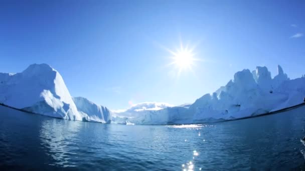Glace glaciaire de la baie Disko au Groenland — Video
