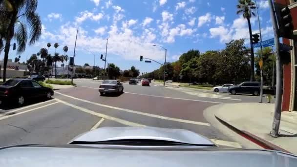 Fahren Wohnfahrzeuge Pendlerverkehr beberly Hügel — Stockvideo