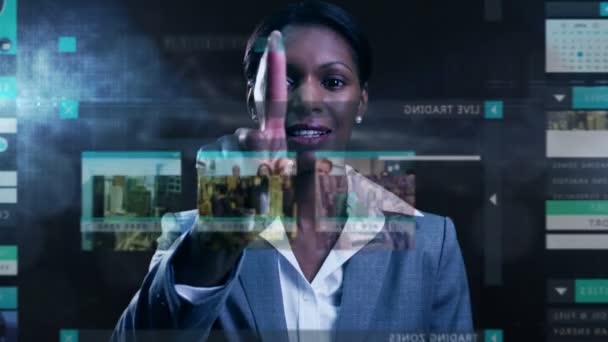 Businesswoman using touchscreen technology — Stock Video