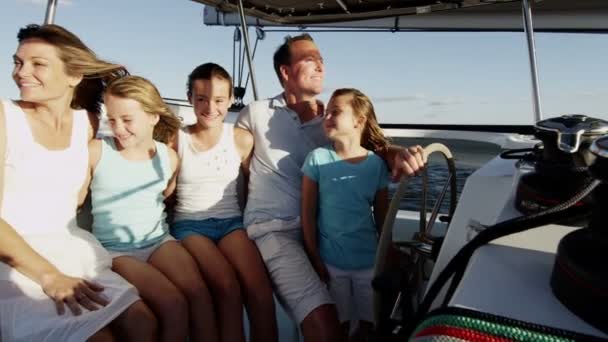 Family with children sailing on luxury yacht — Stock Video