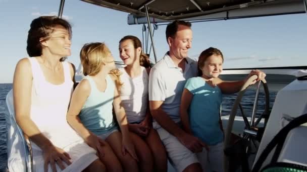 Family with children sailing on luxury yacht — Stock Video