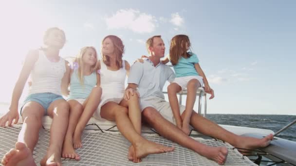 Family with children sailing on luxury yacht — Stock Video