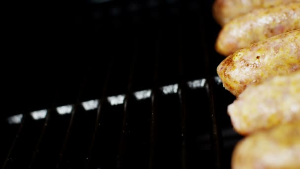 Korv grillning grillad barbecue — Stockvideo