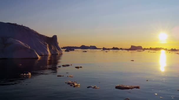 Disko Bay Grönlands flytande isberg — Stockvideo