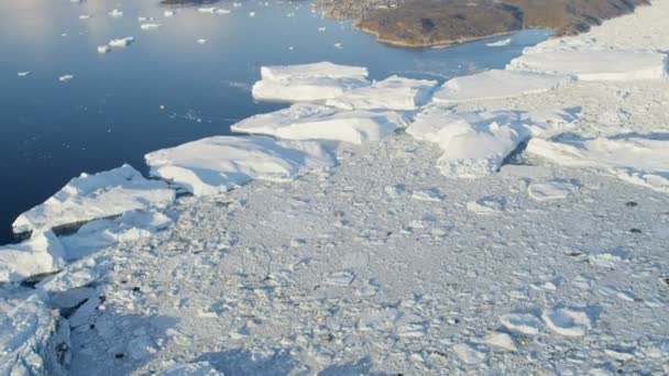 Eisfjord ilulissat grönländischen Eisschollen — Stockvideo