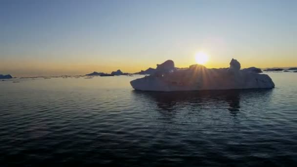 Disko Bay sunset floating glacial iceberg — Stock Video