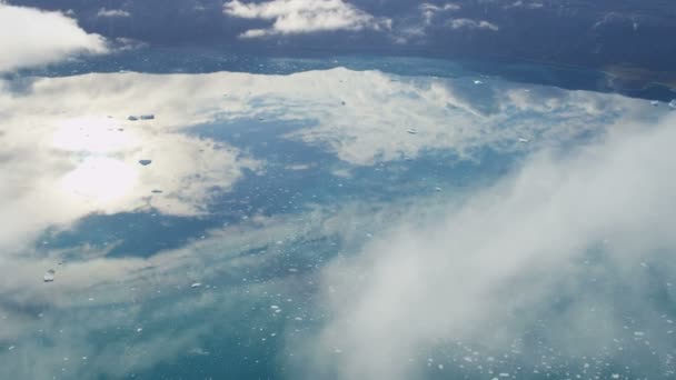 Lagos glaciares de aguas derretidas de Groenlandia — Vídeo de stock