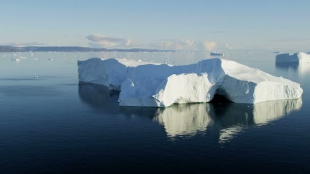 Pisos de hielo árticos aéreos de Groenlandia — Vídeos de Stock