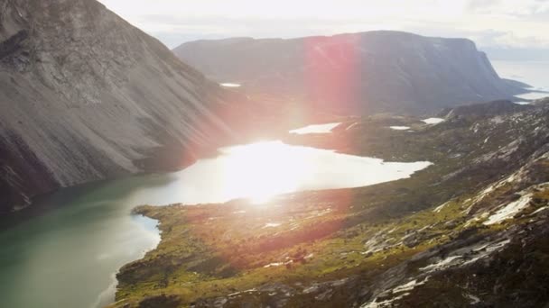 Disko Körfezi Grönland dağlar vadisi — Stok video