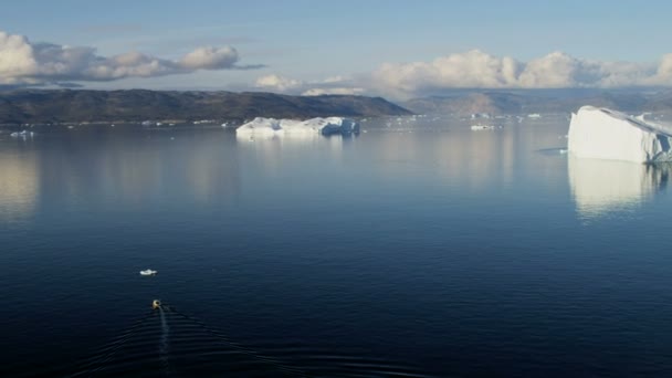 Pisos de hielo aéreos a la deriva Groenlandia — Vídeo de stock