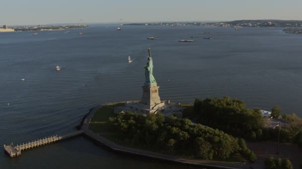 Нью-Йоркская статуя свободы — стоковое видео