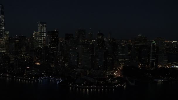 Distrito financiero iluminado del centro de Nueva York — Vídeo de stock