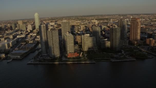 Ciudad de Nueva York skyline con rascacielos — Vídeos de Stock