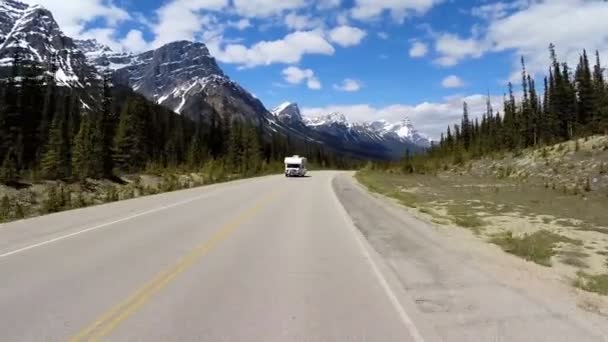 高速道路93カナダパークウェイのロードトリップ — ストック動画