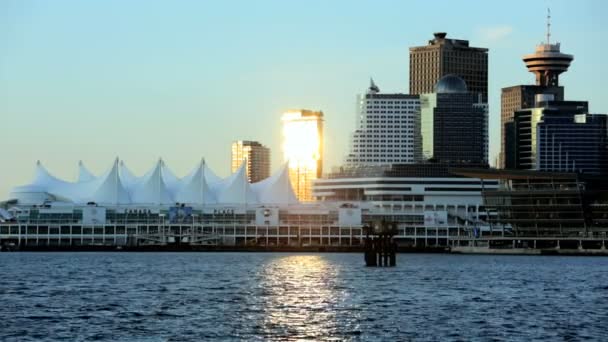 Grattacieli sul lungomare di Vancouver City — Video Stock