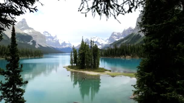 Lac Spirit paysage de montagnes pittoresques — Video