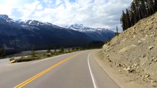 Road trip on highway 93 Canada Parkway — Stock Video