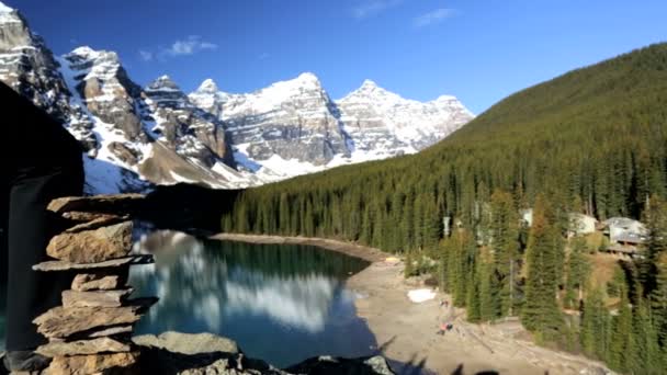 Randonneuses dans la région du lac Moraine — Video