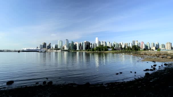 Хмарочоси набережній міста Ванкувер — стокове відео