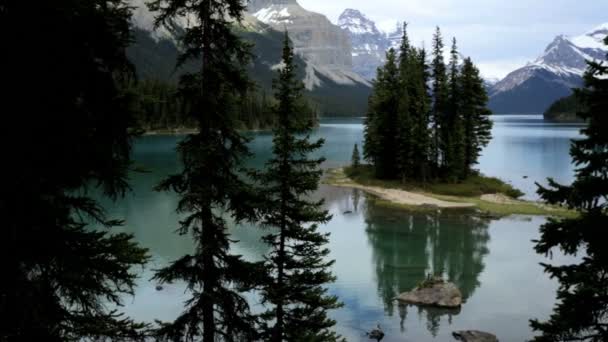 Spirit Gölü doğal dağlar manzara — Stok video