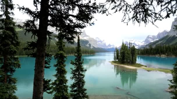 Spirit Lake Scenic Mountains landschap — Stockvideo