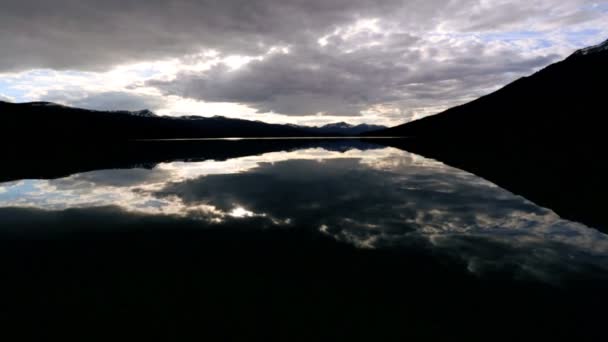 Spirit Lake paisagem de montanhas cênicas — Vídeo de Stock