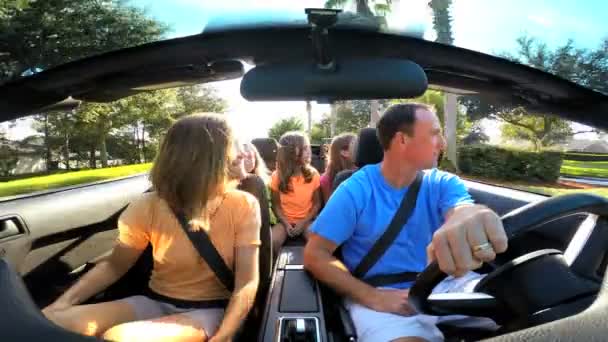 Family going on vacation in cabriolet car — Stock Video