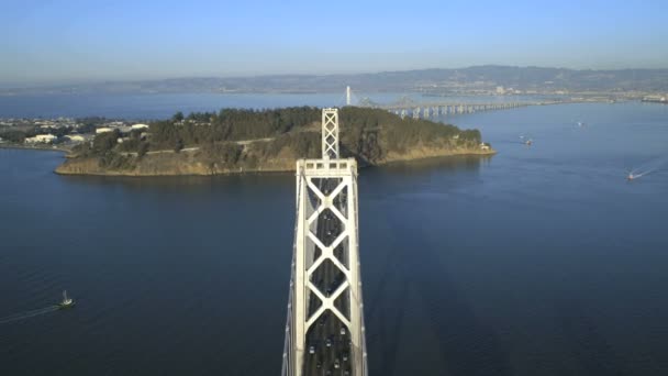 Most New Bay Bridge, Starý záliv San Francisco — Stock video