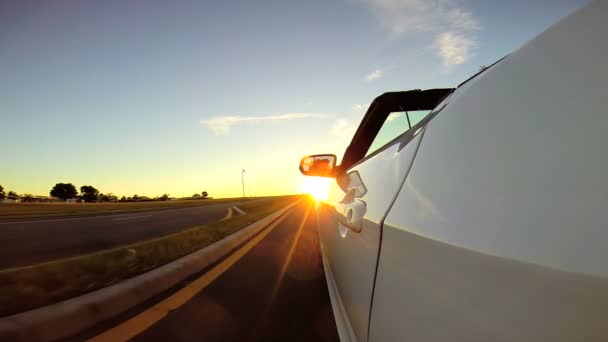 Viagem de carro em cabriolet de luxo — Vídeo de Stock