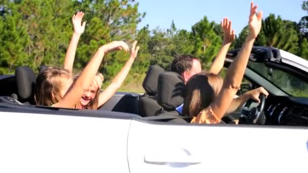 Family going on vacation in cabriolet car — Stock Video