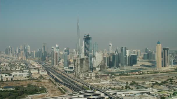 Skyline der Stadt Dubai aus der Luft — Stockvideo