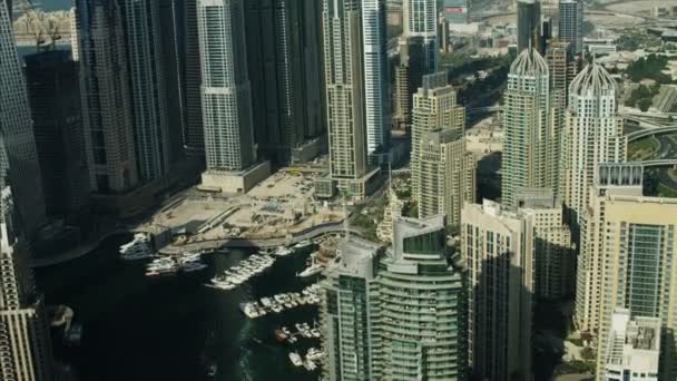 Небоскрёбы в центре Дубая — стоковое видео