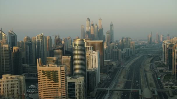 Dubai Emirates Towers centrum miasta Cityscape — Wideo stockowe