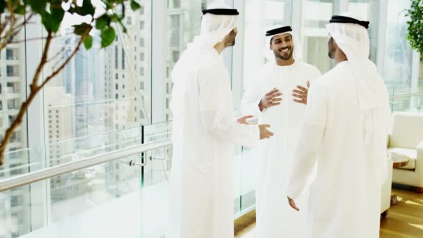 Arabic businessmen in meets in modern office — стокове відео