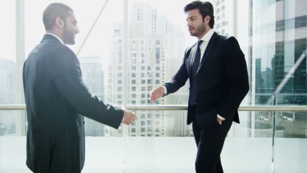 Businessmen meeting in Dubai modern office building — Αρχείο Βίντεο