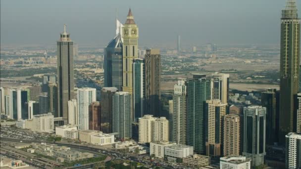 Antenne Dubai wolkenkrabbers kosmopolitische stad — Stockvideo